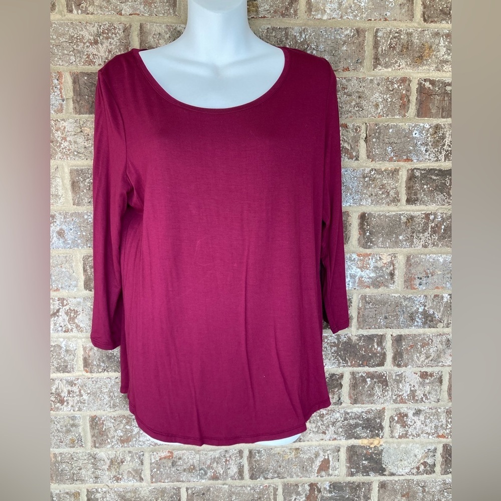 The Limited Red Maple Top New With Tags Size Medium